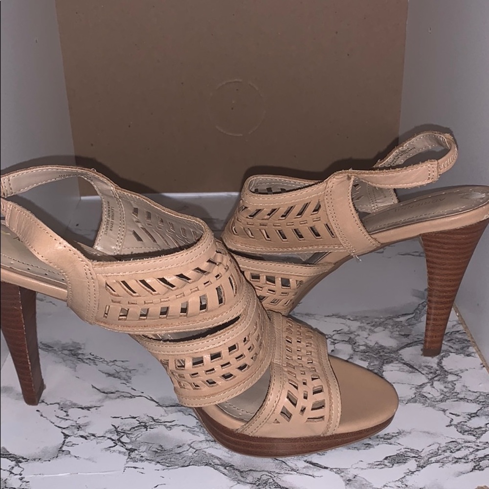 Brown Adrienne Vittadini heels